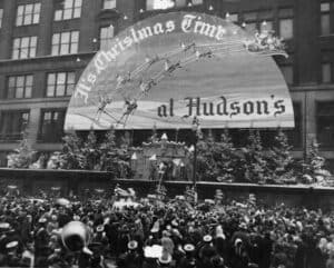 Hudsons Welcomes Santa